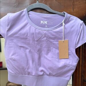 Pop flex crop shirt